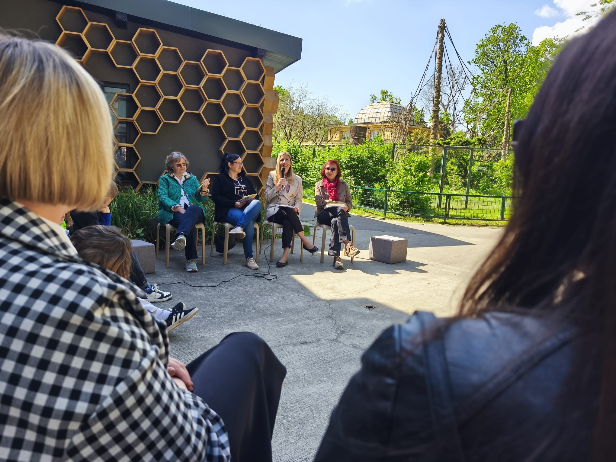 Slikovnica Pustolovine Fride i lavice oživjela priče o lavovima iz povijesti Zoološkog vrta Grada Zagreba